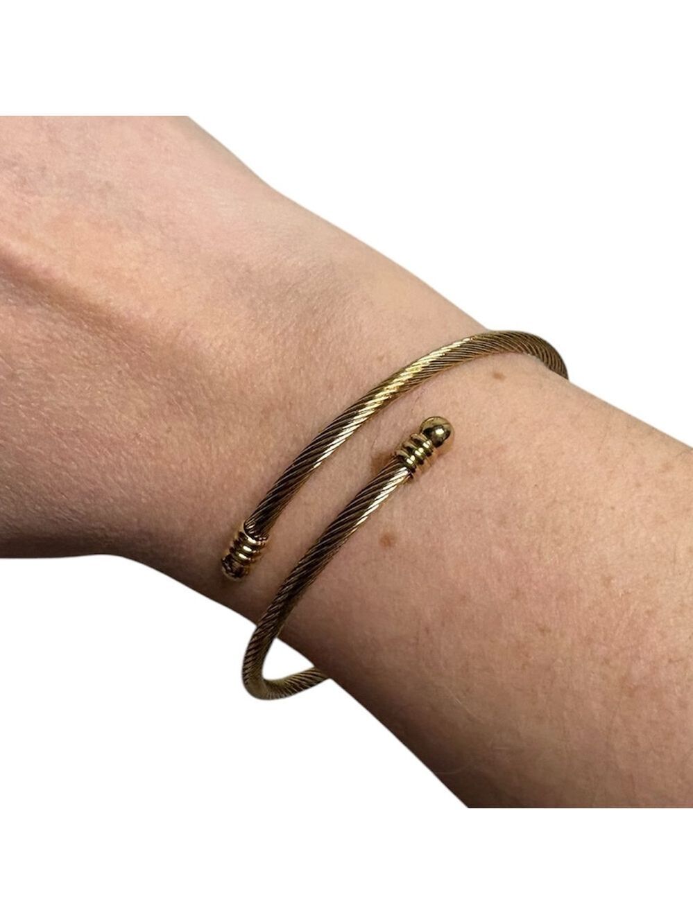 New unbranded gold twist bangle adjustable size 7 bracelet womens classic NWOT